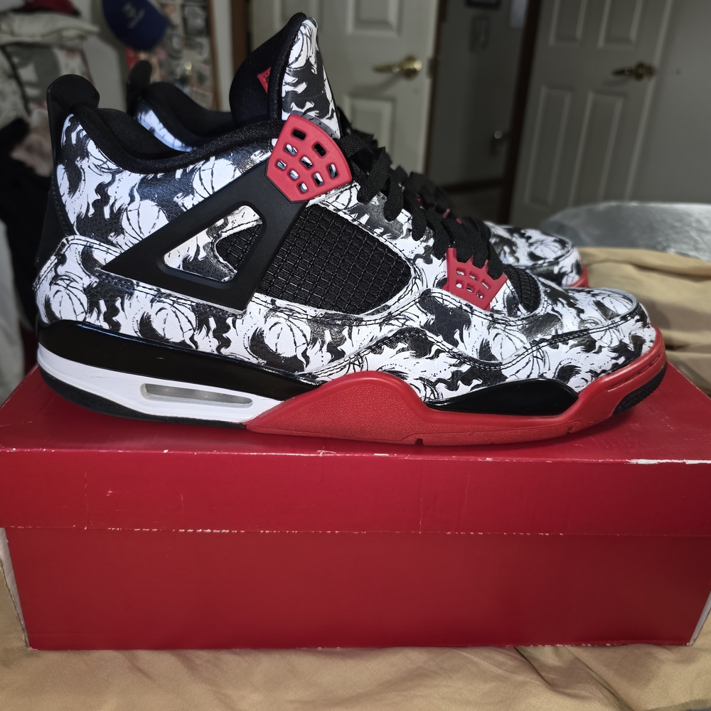 Jordan Retro 4 Tattoo